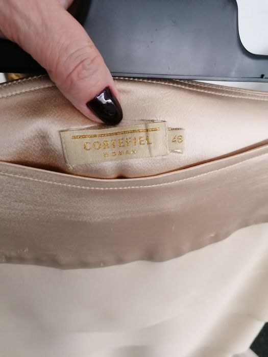Requintada saia em chiffon e cetim
