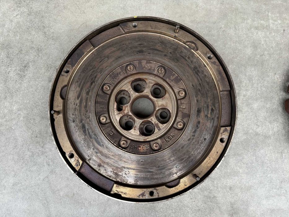 Зчеплення Корзина Диск Маховик Демпфер Opel Astra J Zafira C 2.0 CDTI