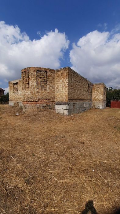 Неоконченое строение в Фонтанке