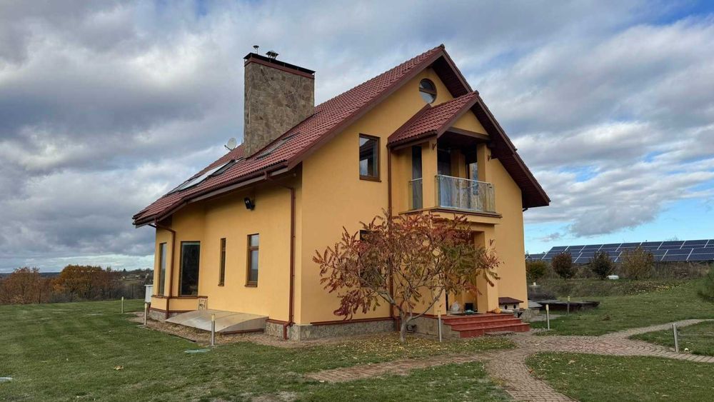 Продаж будинку Преміум-класу в ближньому передмісті!