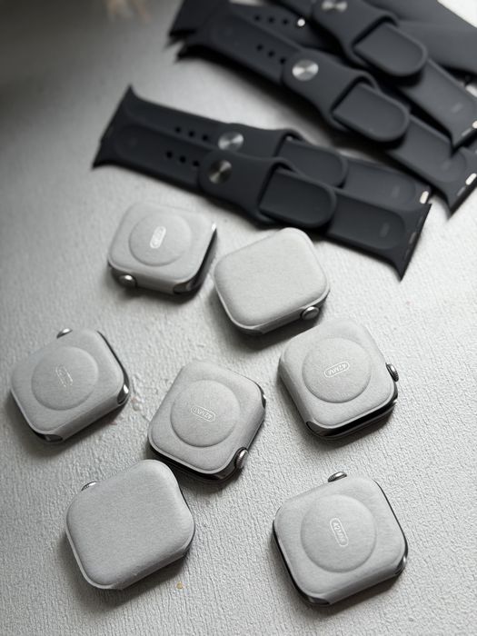 Apple Watch 11 42mm Space Gray GPS. Нові