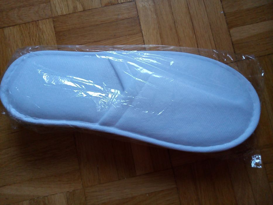 Kapcie hotelowe nowe