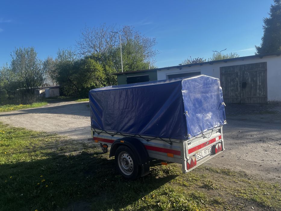 Przyczepka lekka z plandeka po
