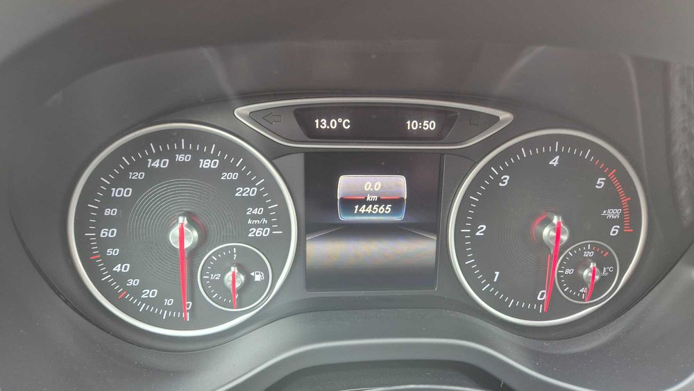 Mercedes A180 em muito bom estado