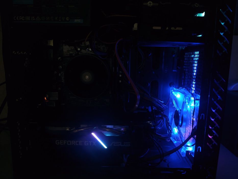 Компьютер с монитором