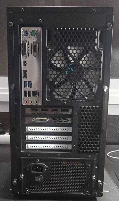 Torre Desktop Gaming i7 Fractal