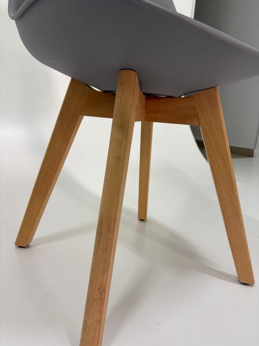 Cadeiras simples de escritório