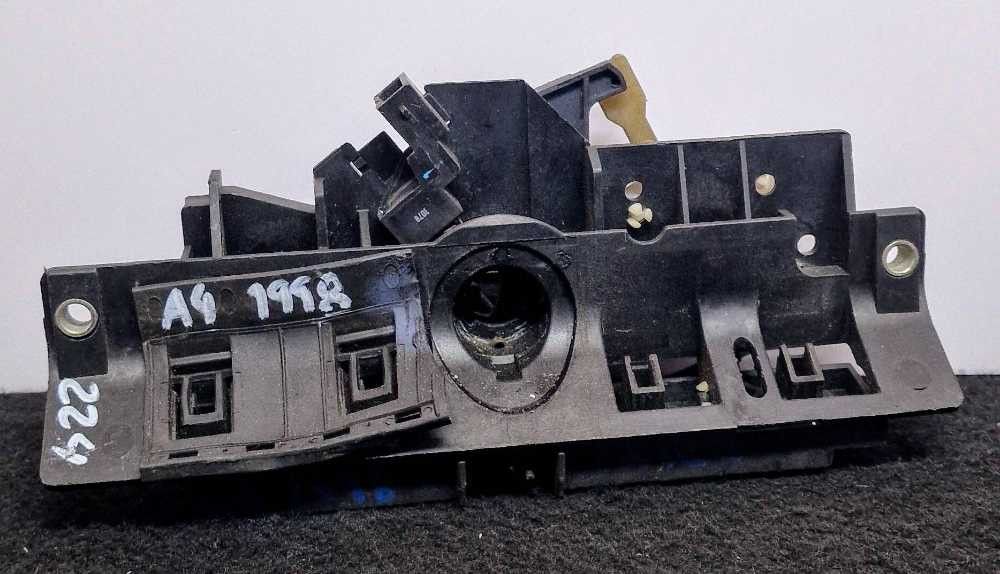 Fechadura / Fecho da Mala AUDI A4 B5 (8D2) ano 1998