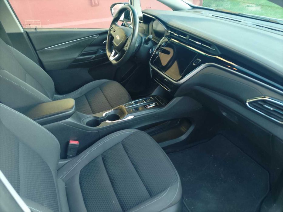 Продам Chevrolet Bolt EV 1LT