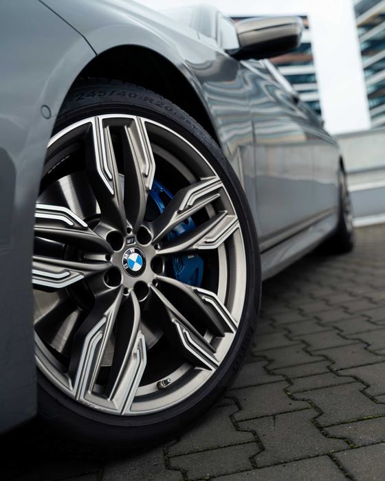 BMW 760Li V12 XDrive - wypożyczalnia samochodów