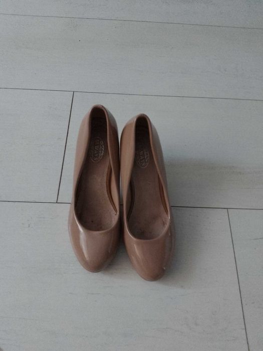 Buty na wesele kawa z mlekiem