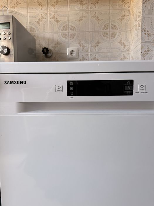Máquina de Lavar Loiça Samsung