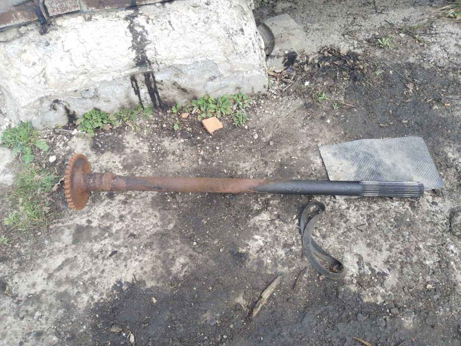 полуось c cтупицами заднего моста ЗИЛ 130