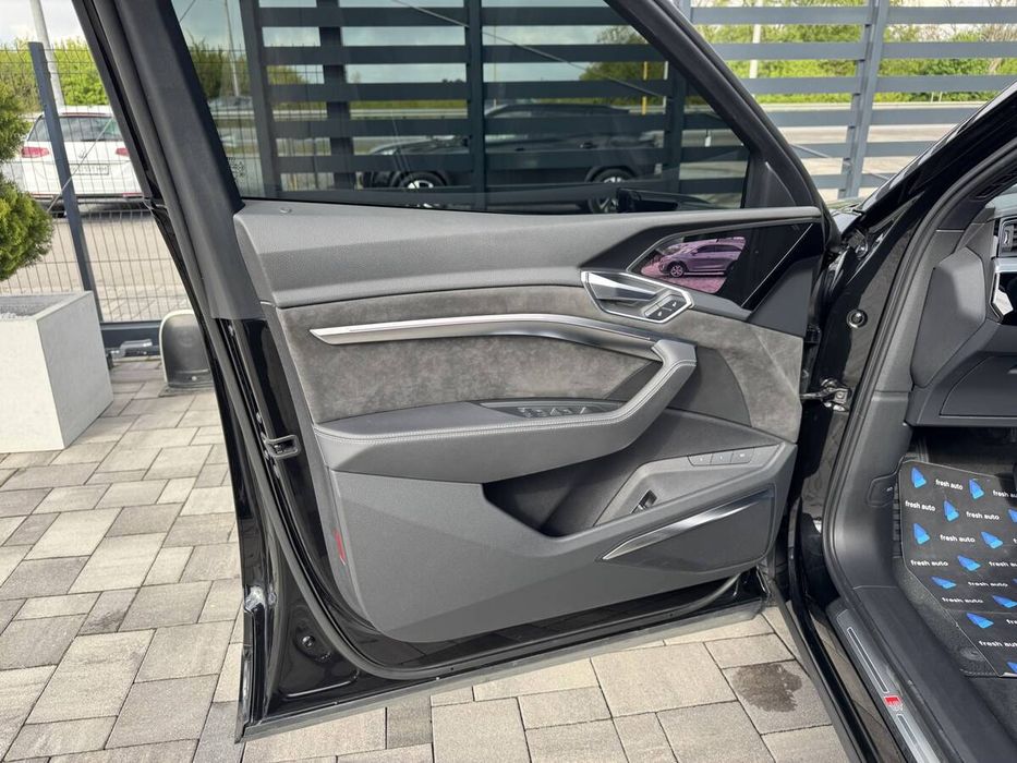 Audi e-tron 2020 freshauto