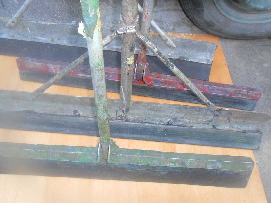 Продаются ракели для укладки напольных покрытий