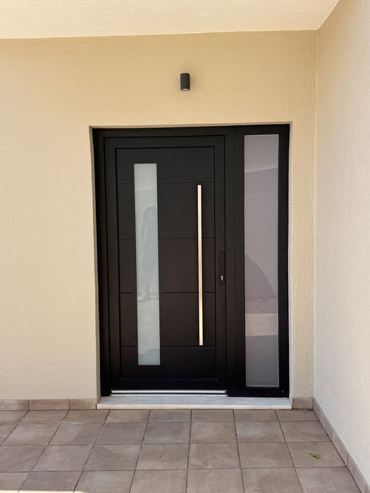 Portas em PVC ou aluminio