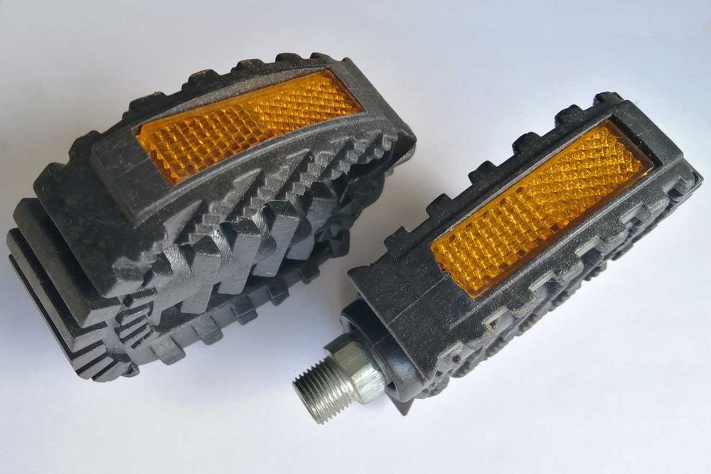 Pedais de bicicleta BMX de modelo antigo