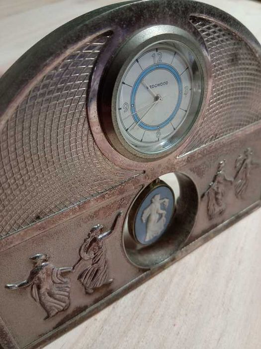 Relógio Quartz de Mesa Wedgwood Jasperware