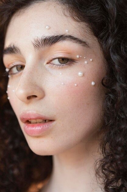 kryształki naklejki twarz perełki perły diamenciki 3d oczy makeup włosy