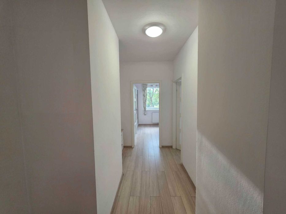 Panele podłogowe ok. 85m2 stan bardzo dobry/dobry