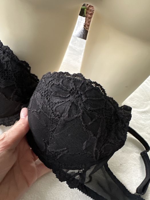 Biustonosz r. 75A,75B (99)