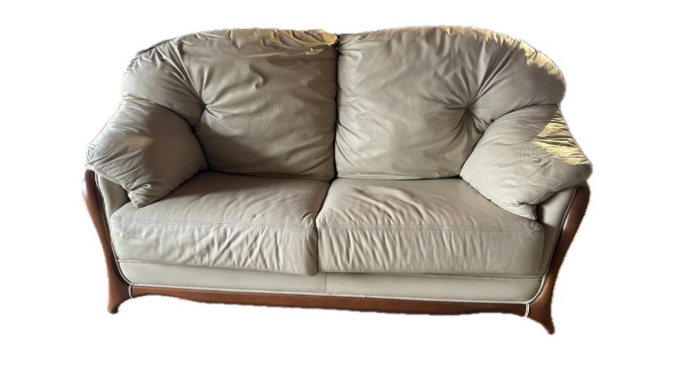 Sofas em Pele . 3 sofas