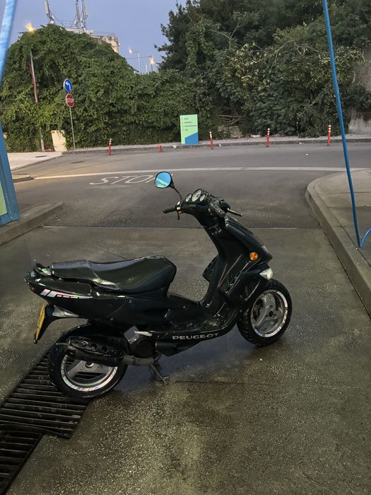 Peugeot scooter speedfight