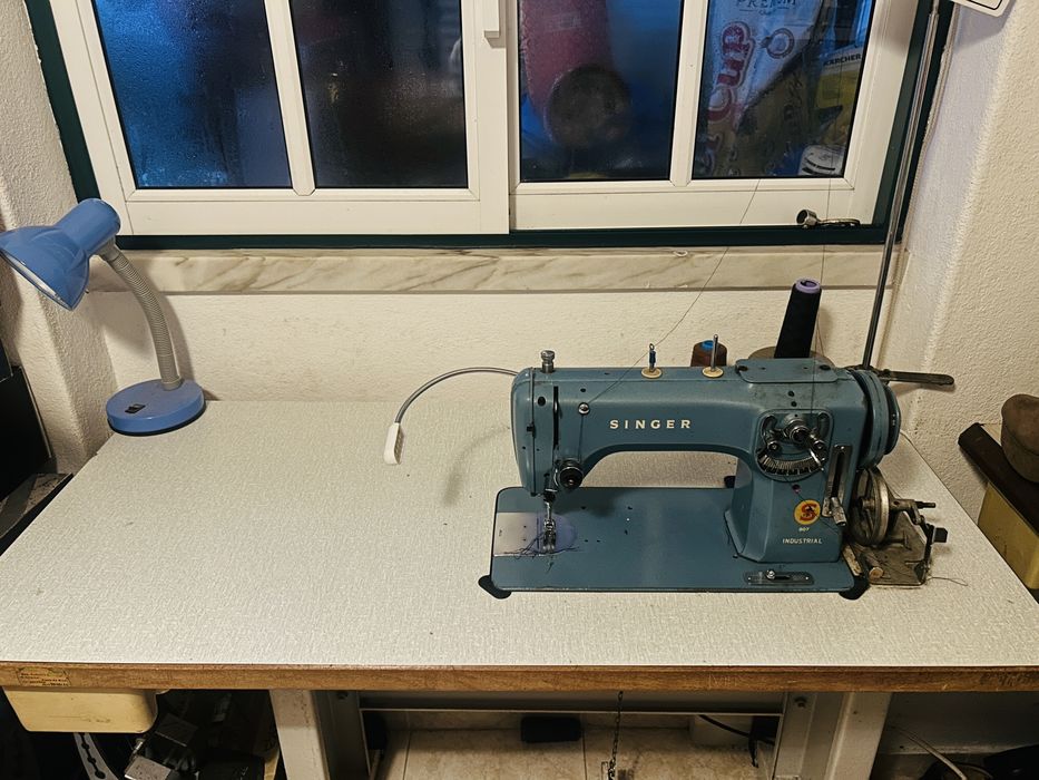 Vendo maquina semi industrial singe