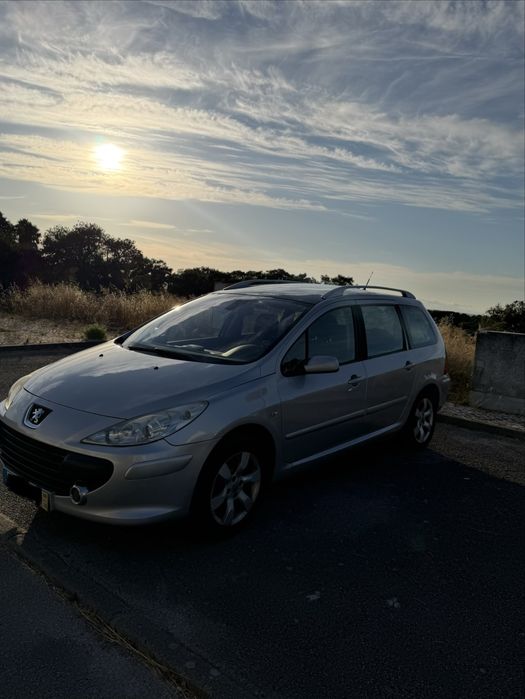 Peugeot 307 SW 7 Lugares – Económico e Espaçoso