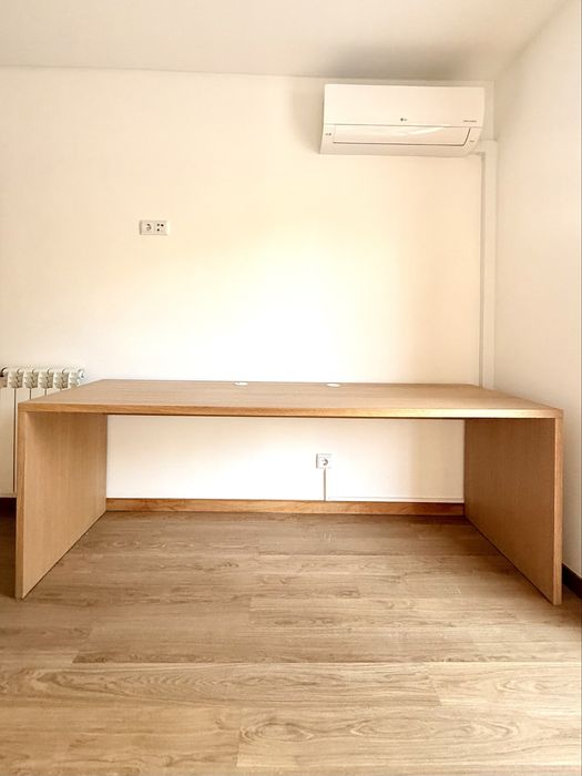 Secretaria + 2 cadeiras