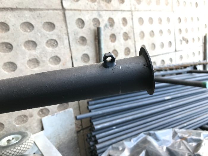 słupki pod siatkę fi 48,3x2,9mm