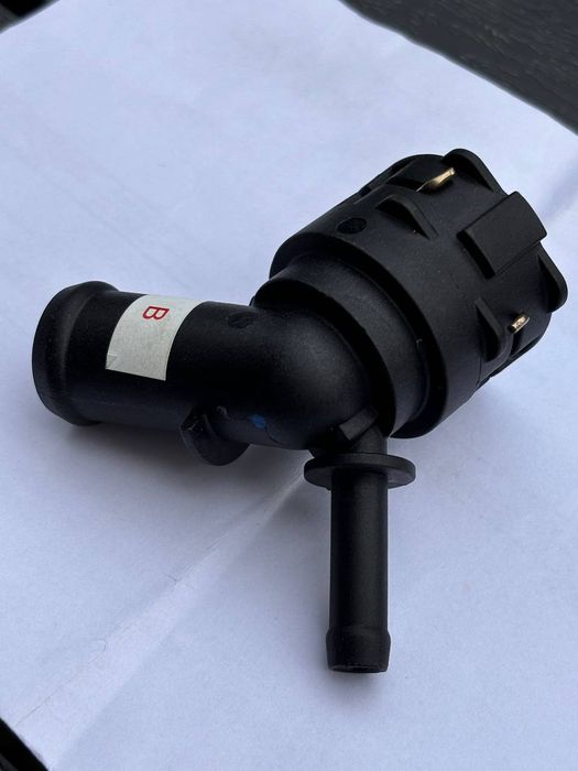 Муфта патрубка охолодження .