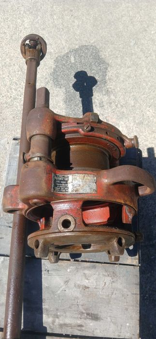 RIDGID 141 Máquina de Roscar Tubos Profissional
