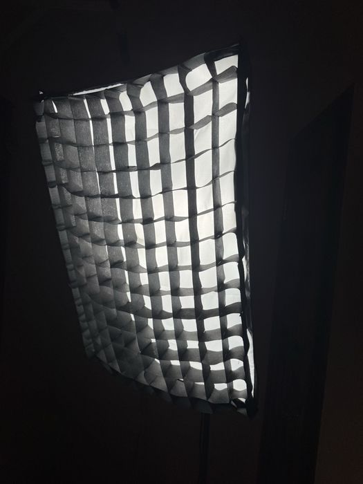 Студійне світло, софтбокс із сотами, лампа 150w,пульт і стійка