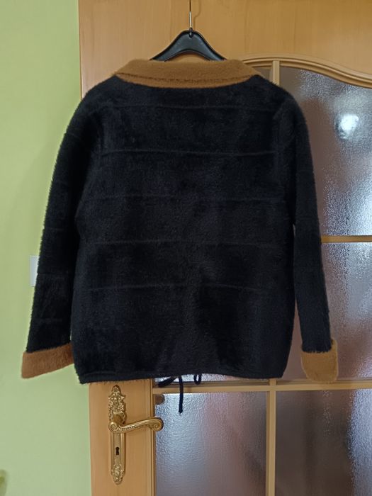 Kurtka, bluza typu alpaka.
