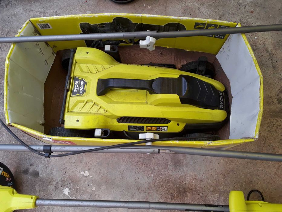 Cortador de relva RYOBI ELÉTRICO  1300W