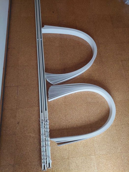 Estores/Bandas Verticais PVC - Bege - Bom Estado