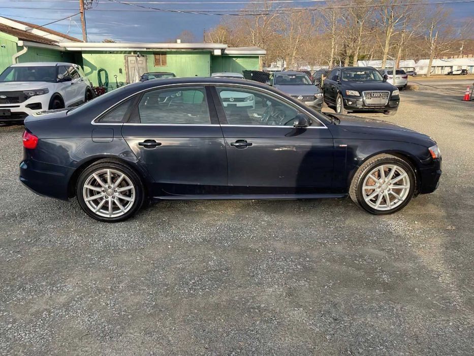 Audi A4      2015