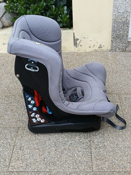 Vendo CADEIRA AUTO de criança da CHICCO como nova.Possibilidade entreg