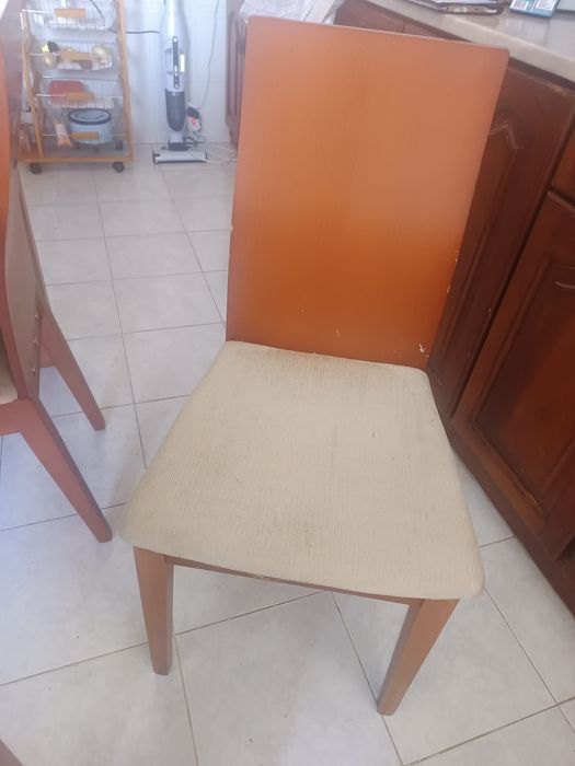 Mesa de cozinha com 5 cadeiras extensível