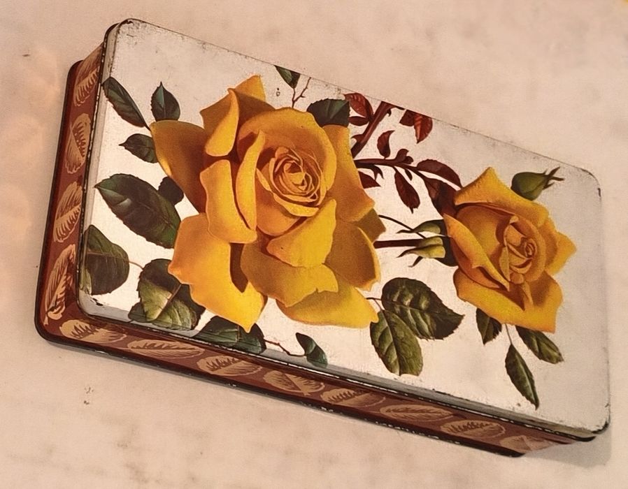 Caixas metálicas diversas marcas