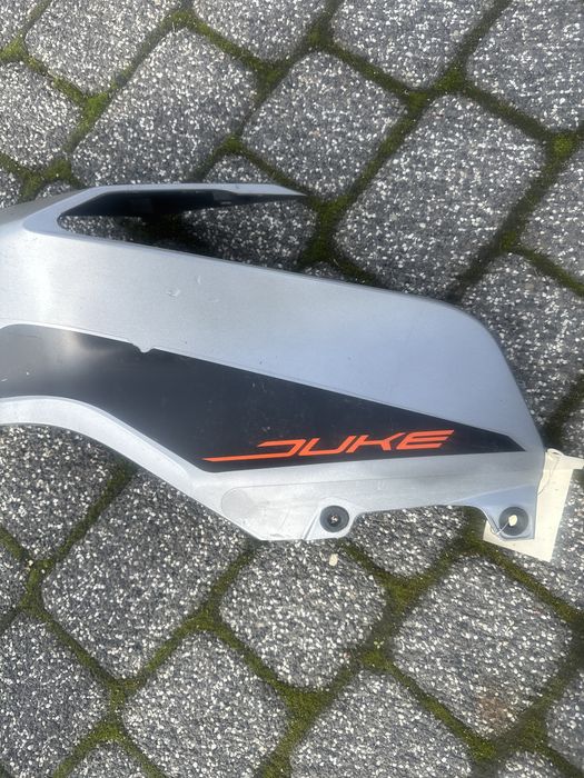 Lewa owiewka Ktm Duke 390