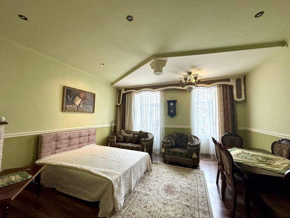 Ізольована велика кімната пр вул Городоцька ( пан коцький ) , ліжко