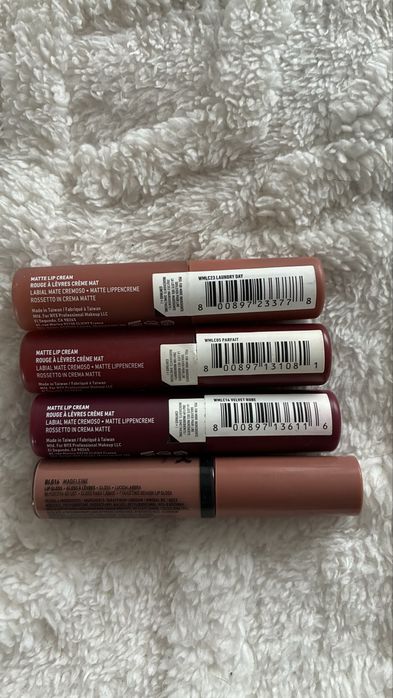 Nyx smooth whip butter gloss pomadka blyszczyk