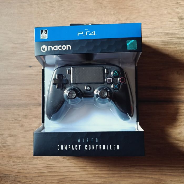 Nacon Compact Controller Wired (PS4/PC)