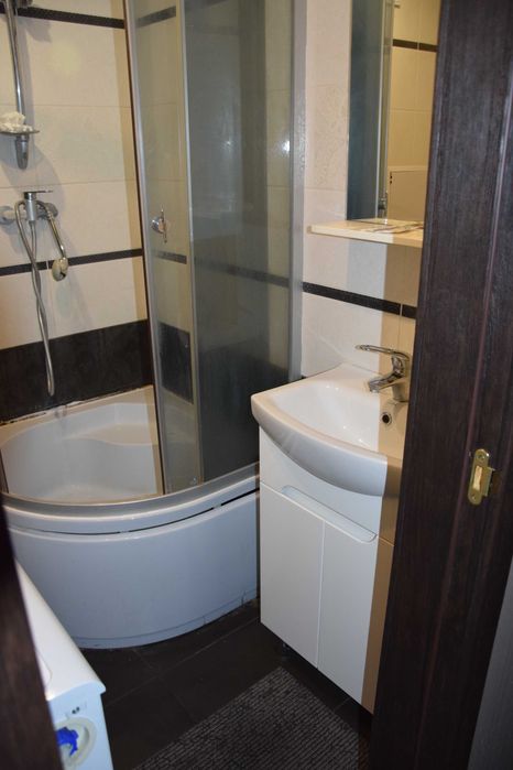 м.Наукова-центр Харкова. Сдам посуточно квартиру-студию.