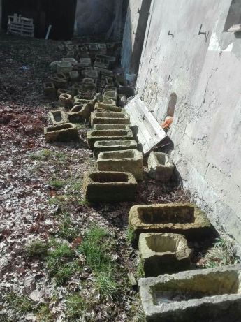 Donica, koryto z piaskowca