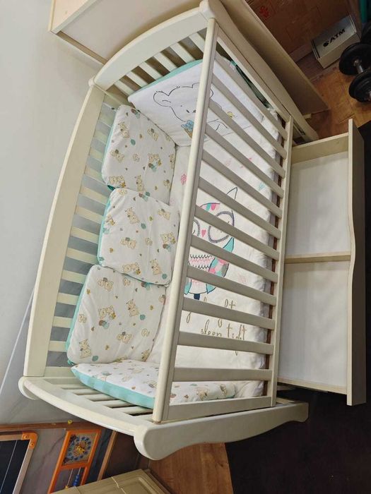 Cama bebe+cómoda/muda fraldas