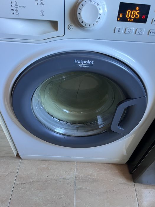 Maquina Lavar Hotpoint FMG823 8Kg