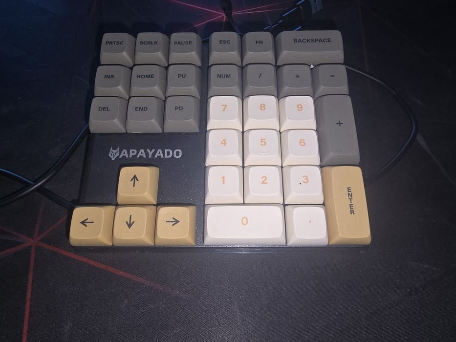 Mechaniczna klawiatura numeryczna APAYADO K33 RGB PBT Numpad